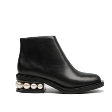 Load image into Gallery viewer, Pearl-embellished ankle boots WOMEN SHOES UKKU Studio 35 Black 
