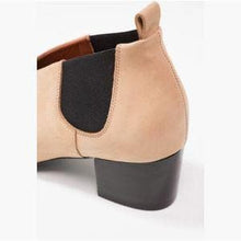 Load image into Gallery viewer, Sable cut leather ankle boots WOMEN SHOES Whyred 
