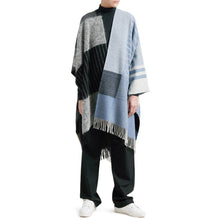 Load image into Gallery viewer, Tableau large fringed wool checked knitted scarf ACCESSORIES Holzweiler 
